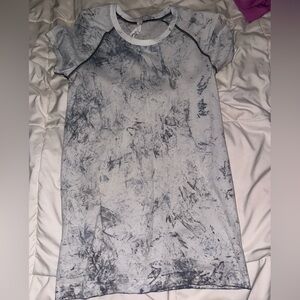 white and grey short sleeve swiftly tech